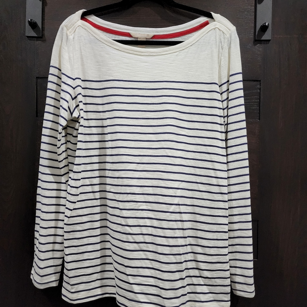 Banana Republic striped boat neck long sleeve top. NWT. Size XL